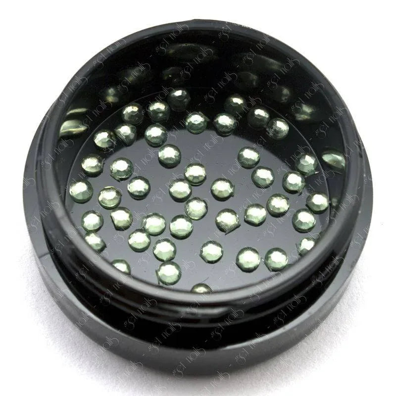 Strass ronds 2 mm - Vert clair, 50 pièces.