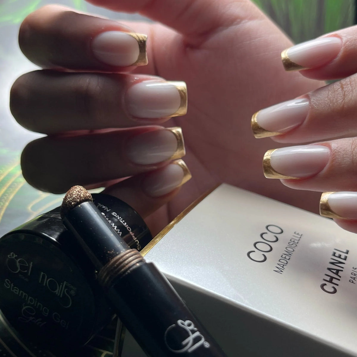 Stylo pigmentaire chrome doré