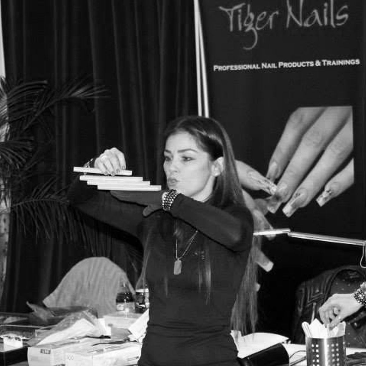 Fotografie de la cursurile Tiger Nails