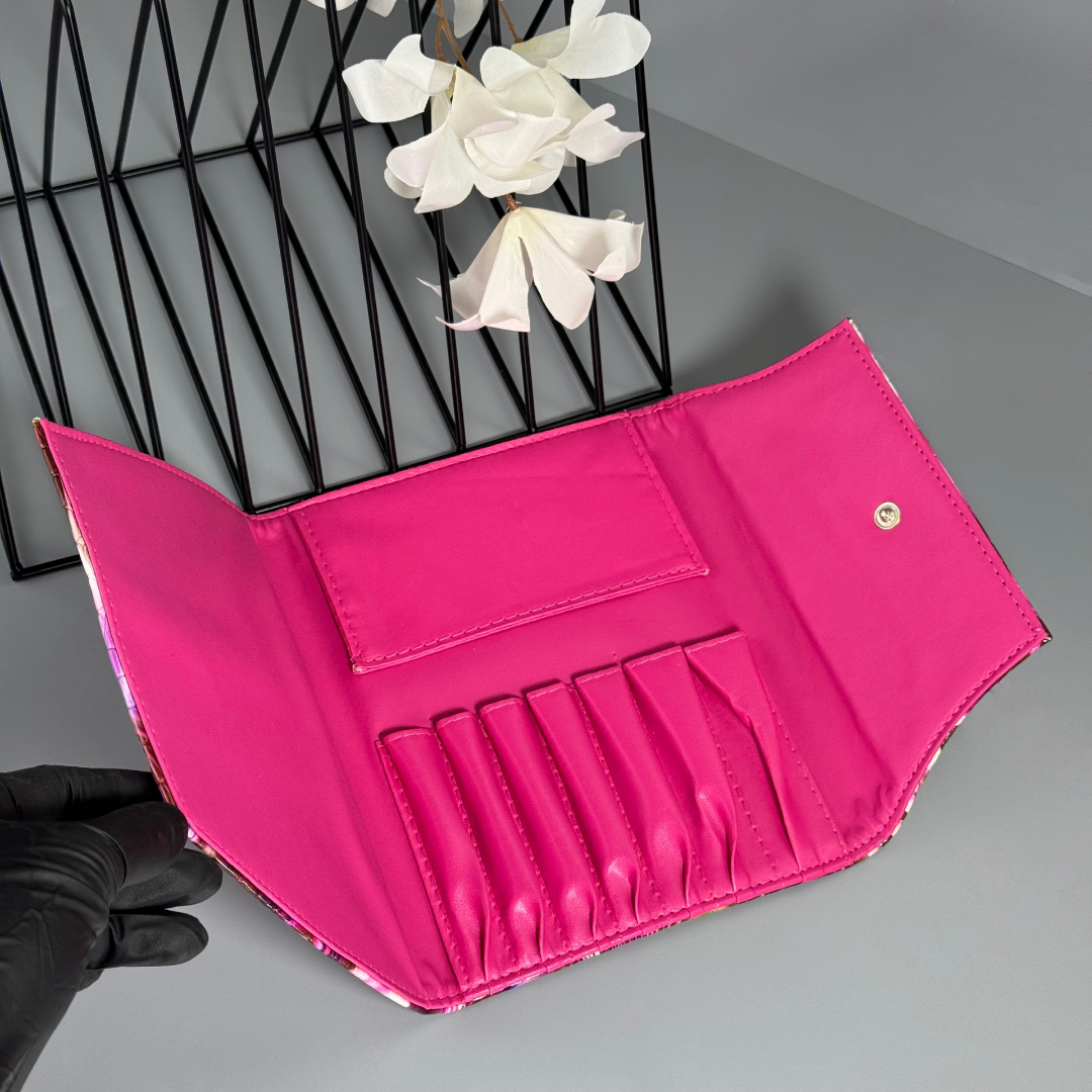 Brush Pouch 1