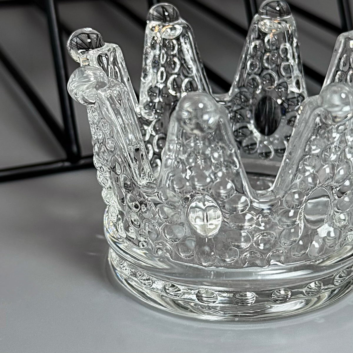 GN Crystal Crown Brush Stand