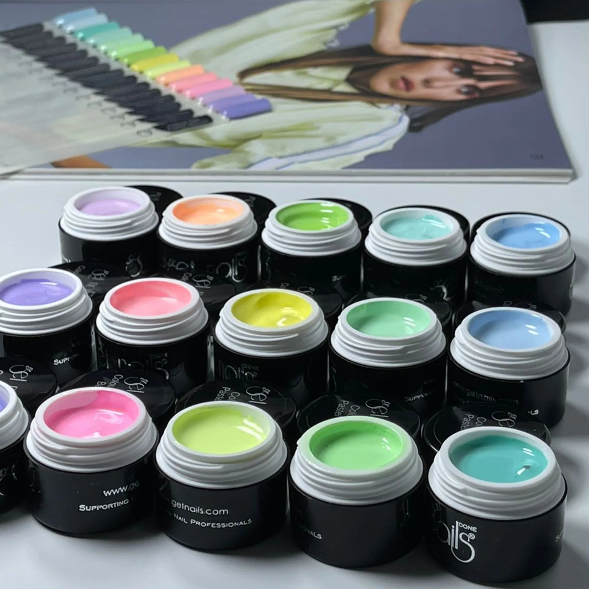Gel Couleur Pastel Jaune Iris | Gel Coloré pour Ongles UV/LED