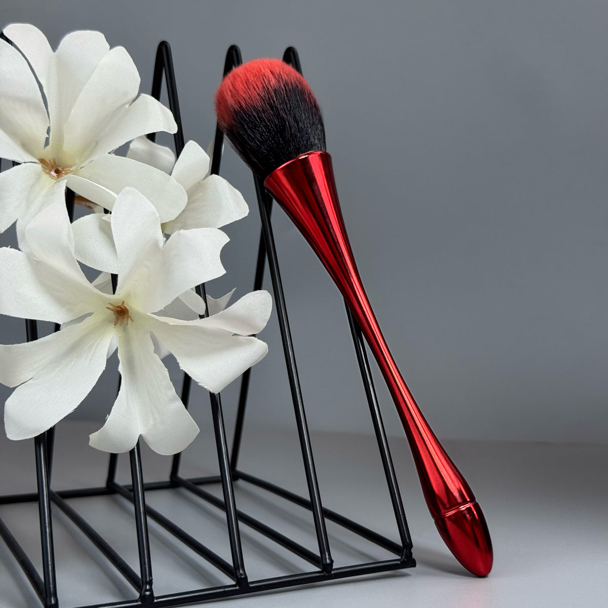 Long Red Dust Brush GN