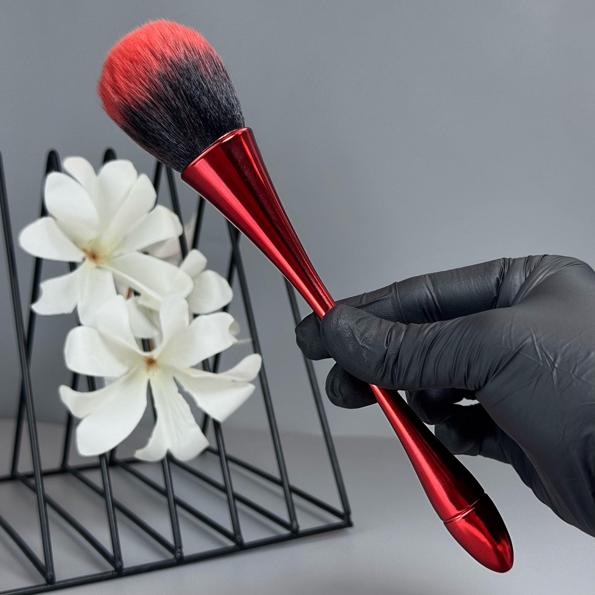 Long Red Dust Brush GN
