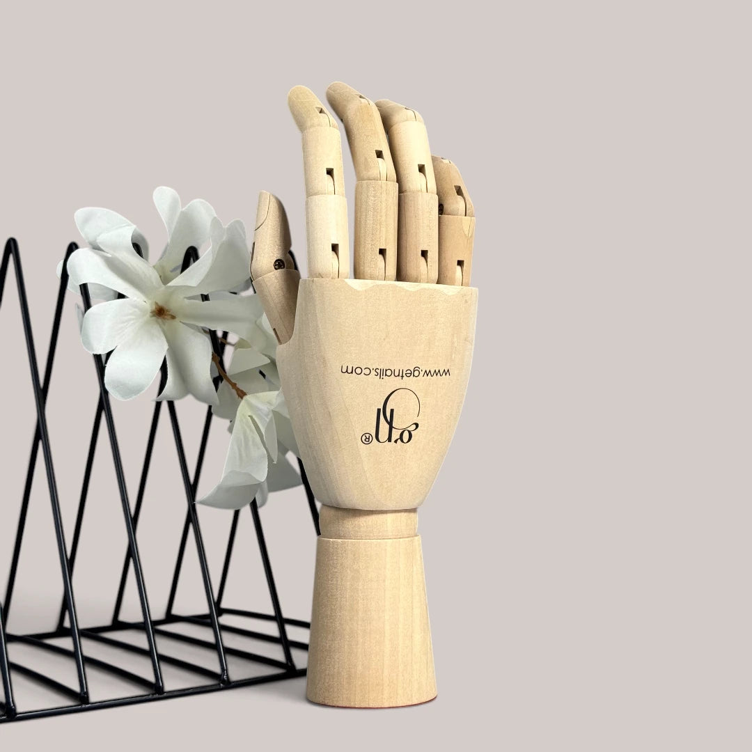 Model Wooden Hand GN